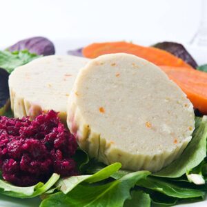 Homestyle Gefilte Fish with Horseradish SM Platter (15 PCS)